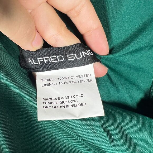 Alfred Sung Emerald Green Satin Gown 10 V-Neck Fit and Flare Formal Dress - Picture 3 of 8